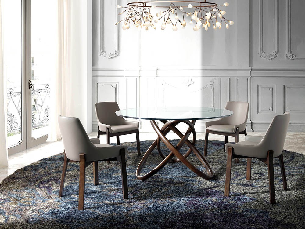 Silla con estructura de madera y asiento tapizado en polipiel 4017 de Ángel Cerdá