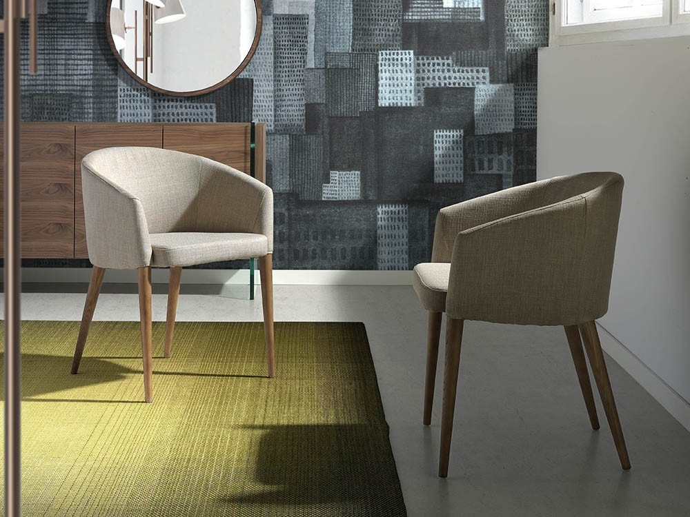 Silla de diseño con estructura de madera y asiento tapizado en textil 4007 Harmony de Ángel Cerdá