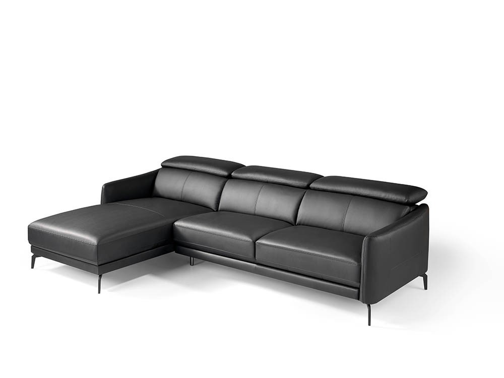 Sofá con Chaiselongue 6058/6059 tapizado en piel, elige si quieres chaiselongue a derecha o izquierda de Ángel Cerdá