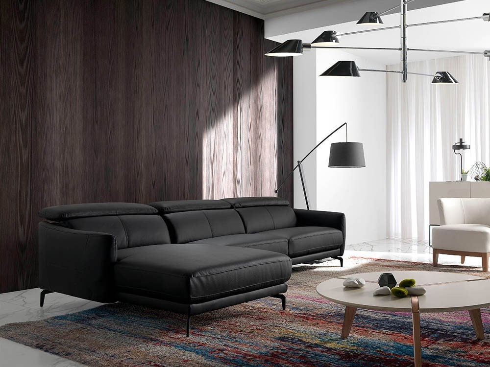 Sofá con Chaiselongue 6058/6059 tapizado en piel, elige si quieres chaiselongue a derecha o izquierda de Ángel Cerdá