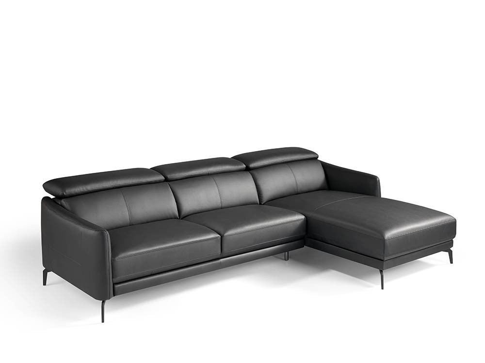 Sofá con Chaiselongue 6058/6059 tapizado en piel, elige si quieres chaiselongue a derecha o izquierda de Ángel Cerdá