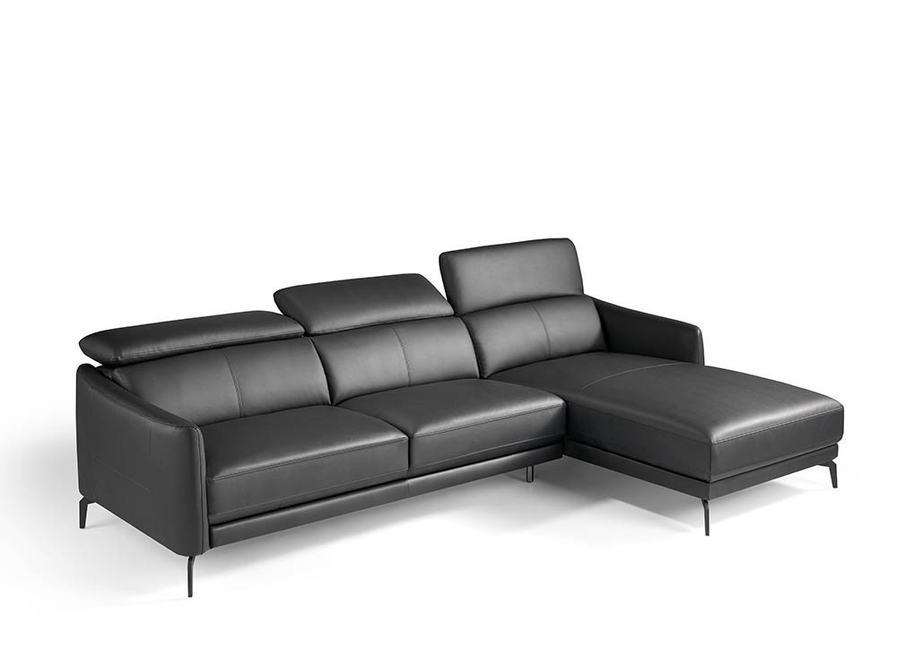 Sofá con Chaiselongue 6058/6059 tapizado en piel, elige si quieres chaiselongue a derecha o izquierda de Ángel Cerdá