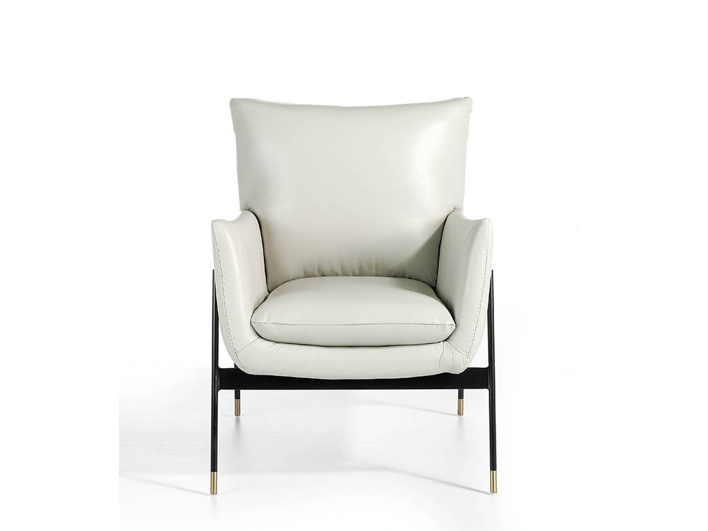 Butaca tapizada en piel con estructura de acero negro 5042 Ángel Cerdá Butaca tapizada en piel con estructura de acero negro 5042 Ángel Cerdá