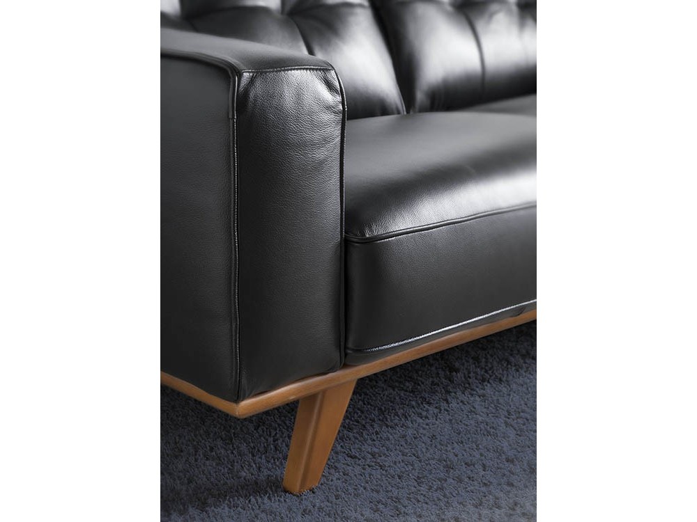 Butaca tapizada en piel negra con base de madera color nogal 5037 Ángel Cerdá Harmony