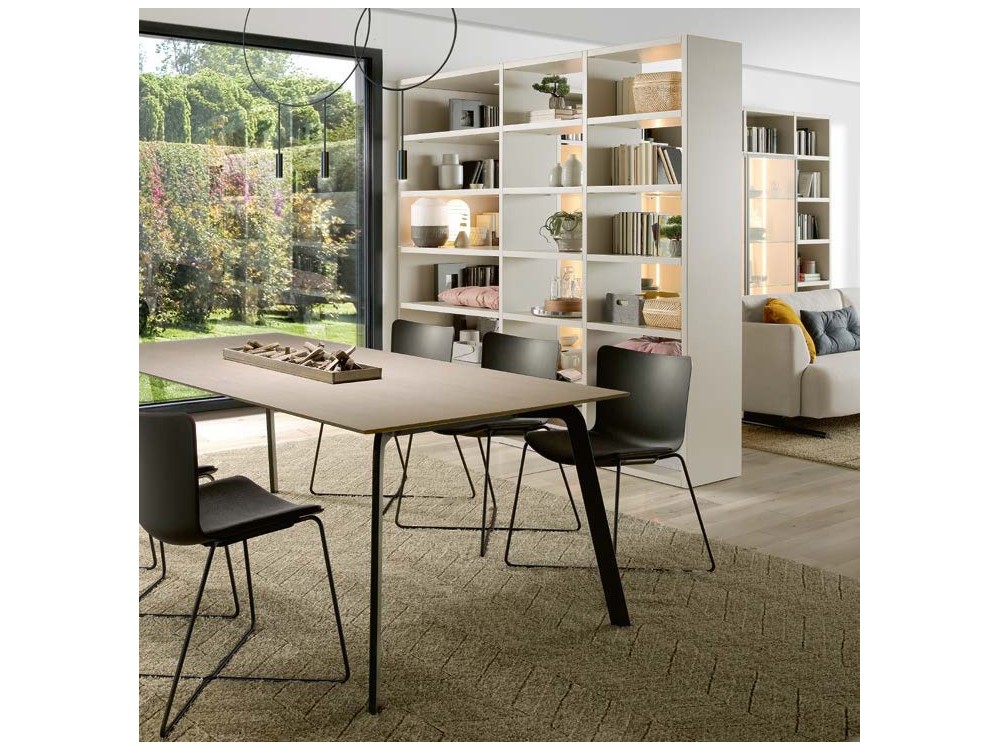 Librería con vitrina iluminada con led y módulo en esquina Ios Time