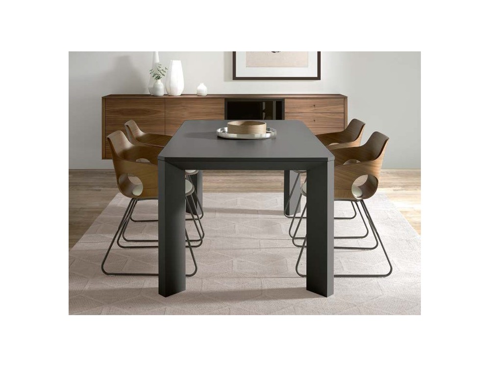 Aparador lacado en gris brillo y blanco mate con dos puertas, cajones y hueco Moss Time