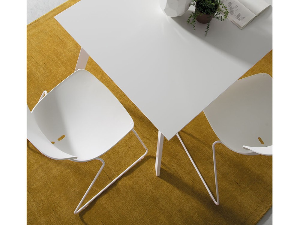 Silla Mariquita de polipropileno con estructura patín de metal Time Loyra - 2