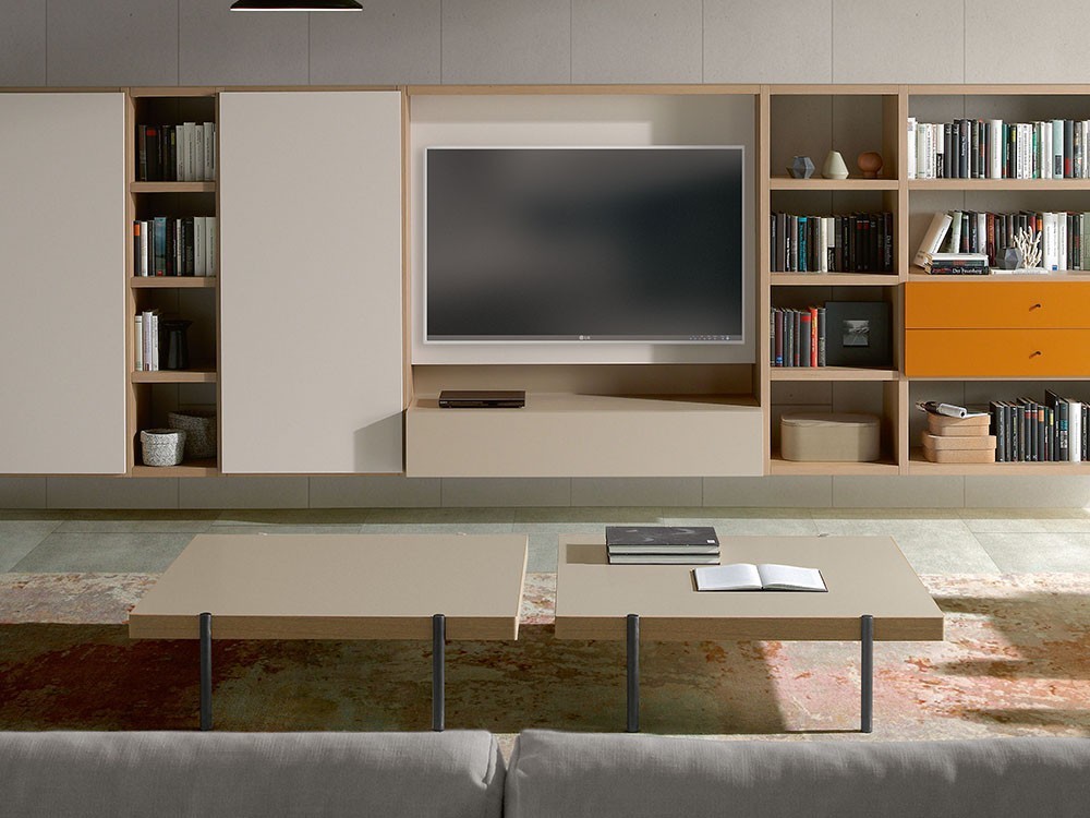 Mesa de centro o auxiliar lacada con estrutura de metal Birch Time