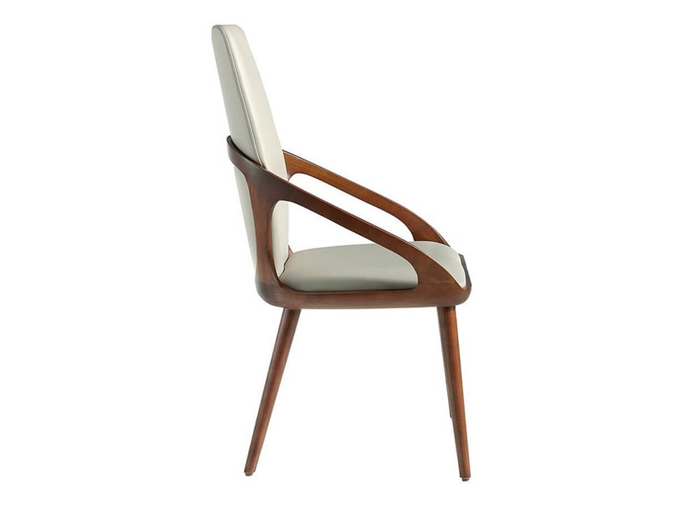 Silla con brazos de madera color nogal y asiento alto tapizado en polipiel 4066 de Ángel Cerdá