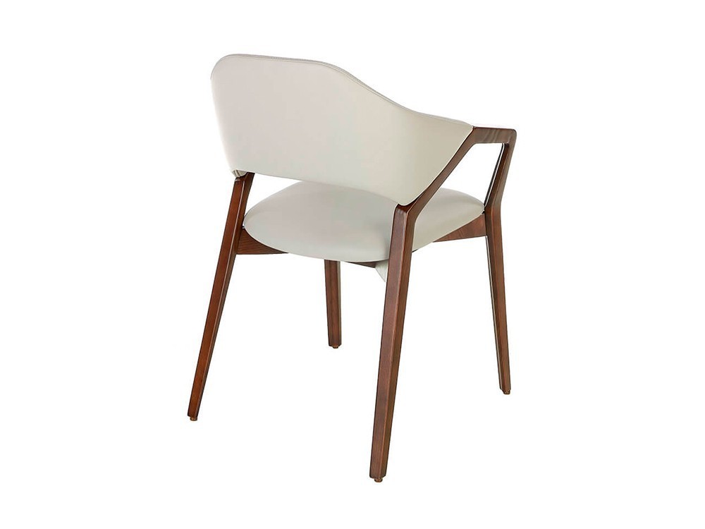 Silla con brazos tapizada en polipiel con estructura de madera en acabado nogal 4068 de Ángel Cerdá