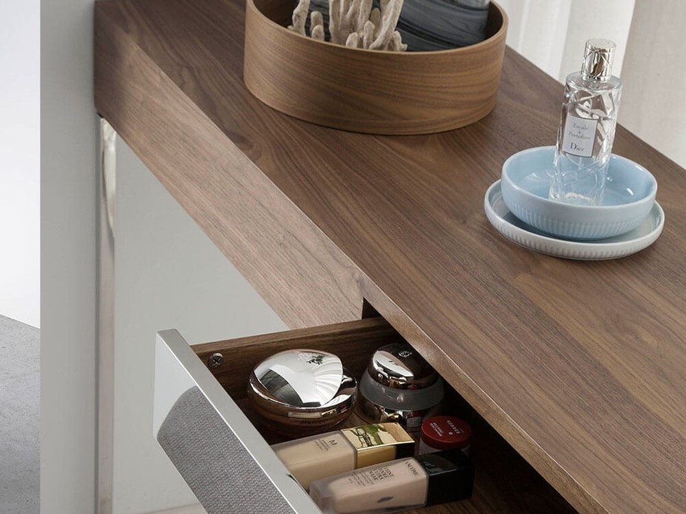 Consola chapada en nogal con estructura de acero 3111 Ángel Cerdá