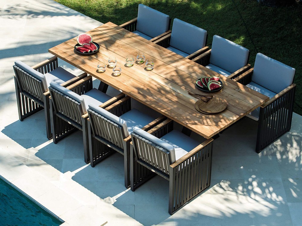 Silla de comedor con brazos de aluminio y cintas con madera de teca Horizon de Skyline Design - 5