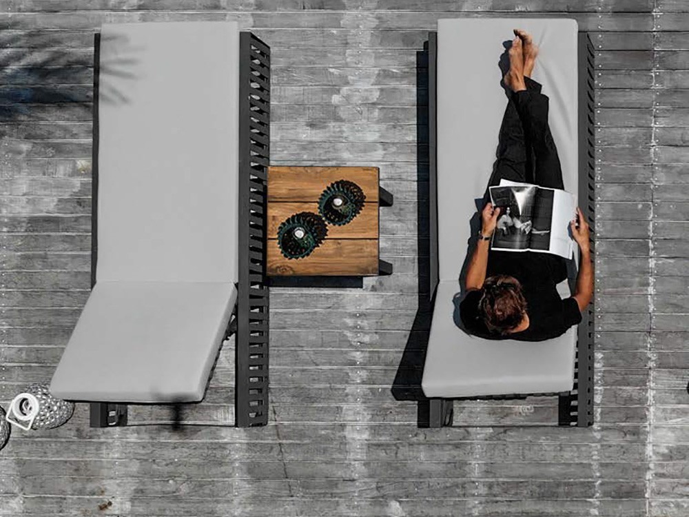 Tumbona de aluminio y cinta Horizon de Skyline Design - 1