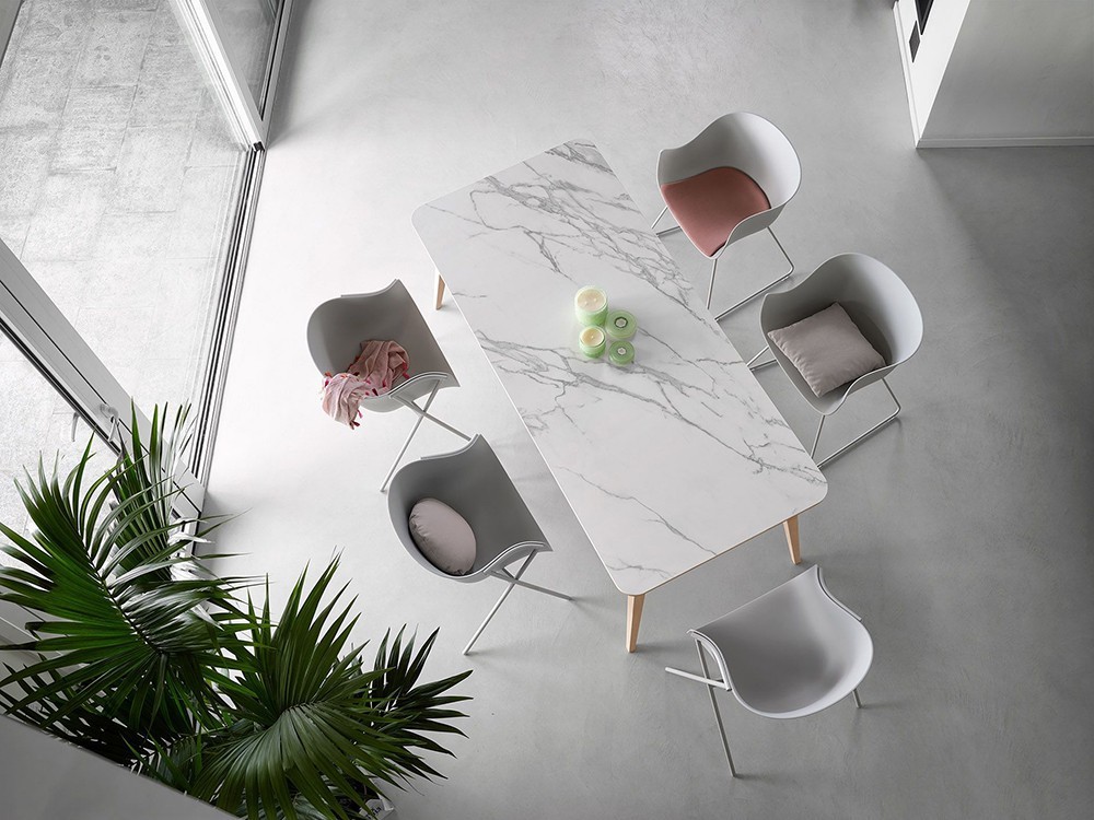 Silla Bai de acero y polipropileno