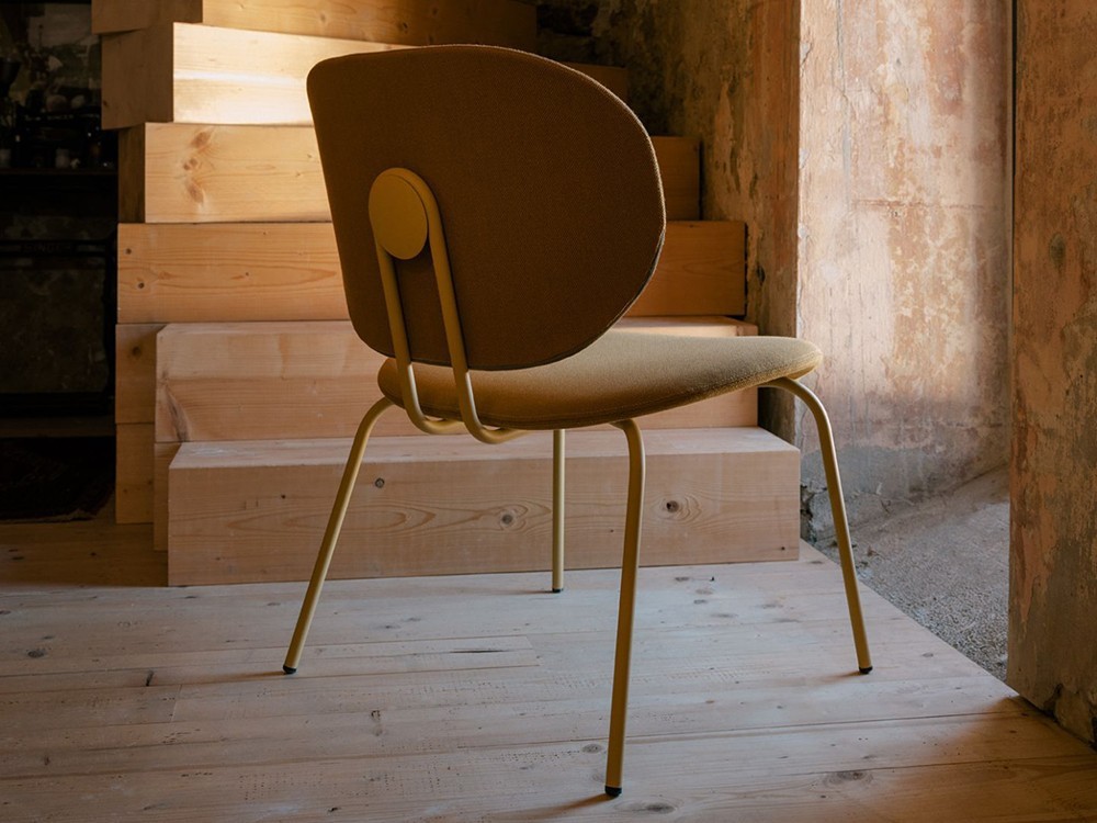 Silla Hari XL con o sin brazos tapizada en textil