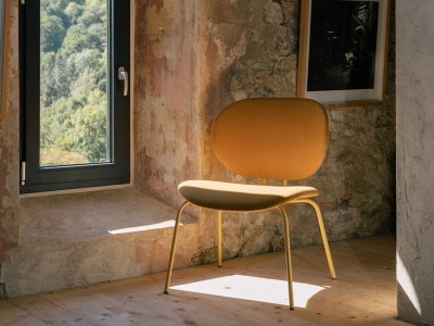 Butacas dormitorio modernas: silla lounge Hari de Ondarreta, calidez y diseño personalizado