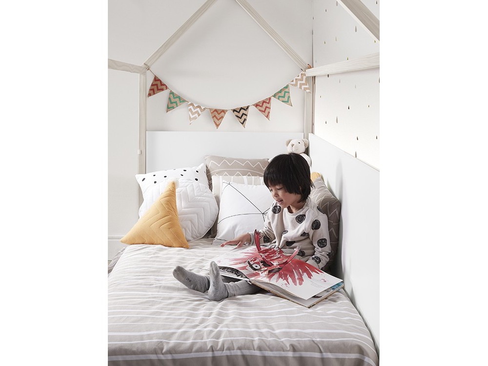 Cama casita para colchón de 90x190