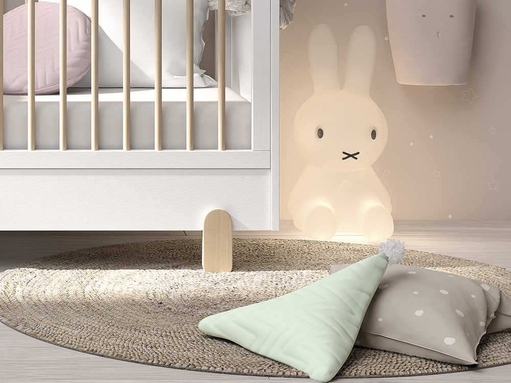 Cojín triangular zig-zag con pompón agua