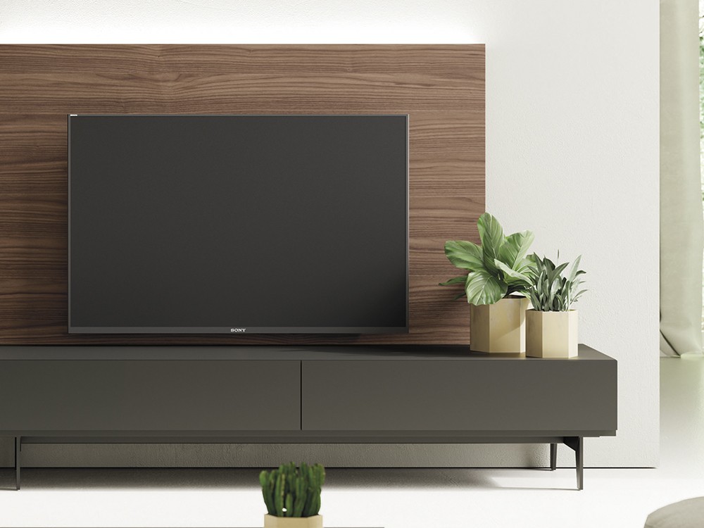 Composición para salón con panel tv trasero y vitrina On Vive