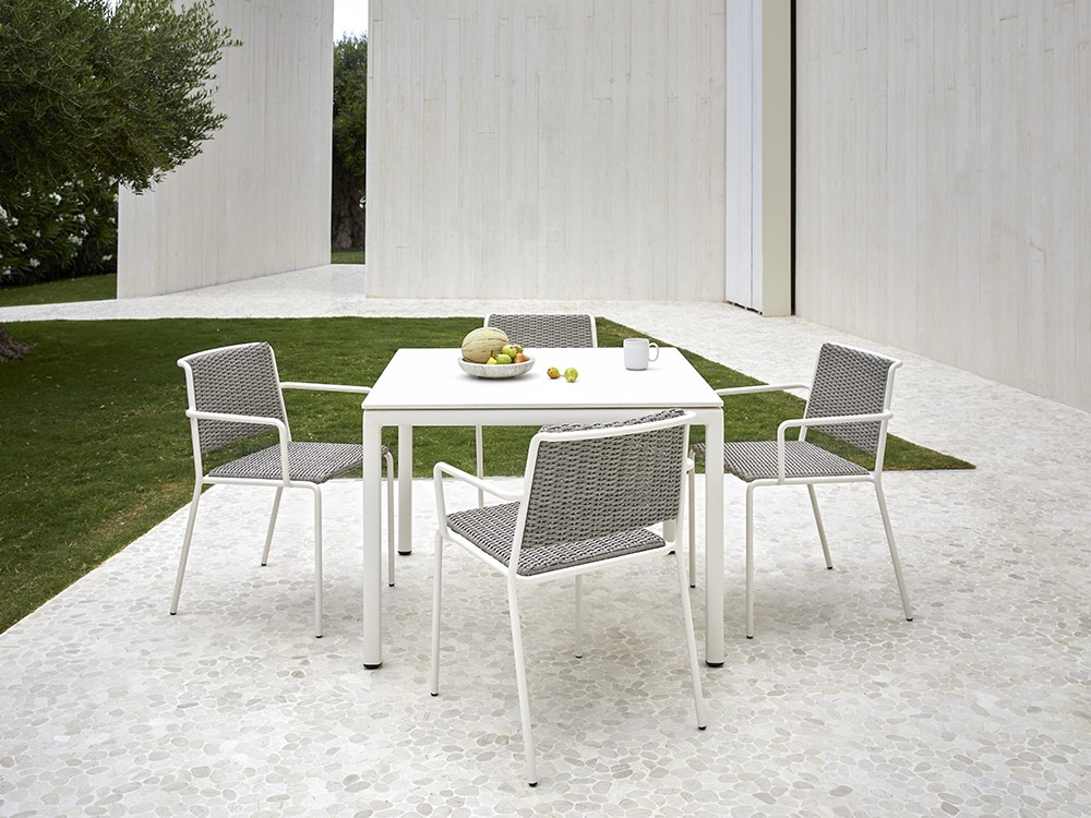Mesa cuadrada para comedor exterior de aluminio y hpl o porcelánico Summer Point - 1
