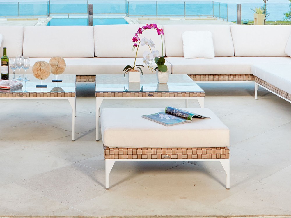 Otomán de aluminio blanco y fibras sintética con cojín tapizado Brafta de skyline - 1