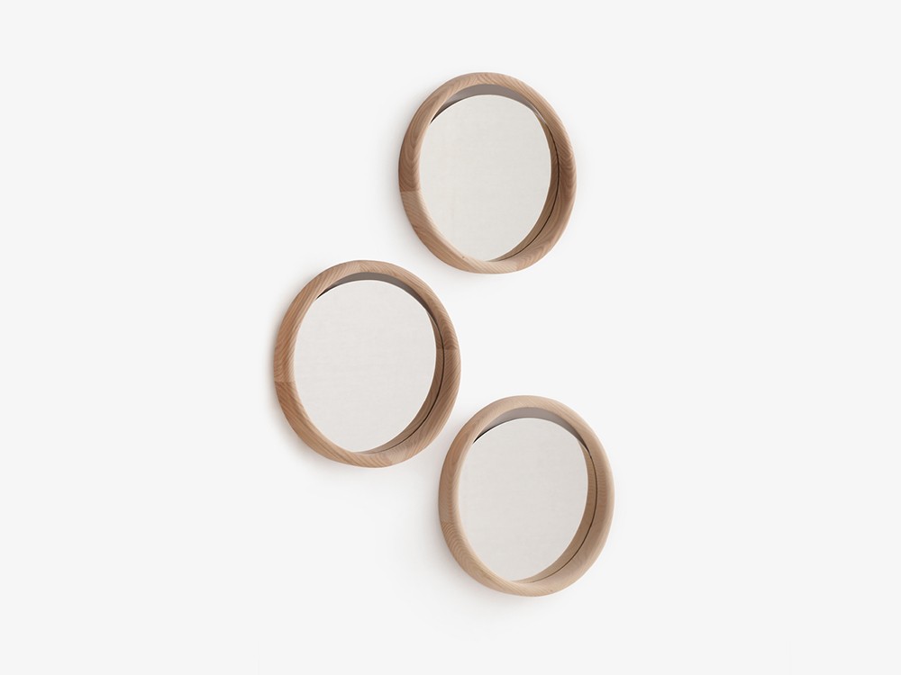 Set de 3 espejos Skon XS con marco redondo de fresno natural