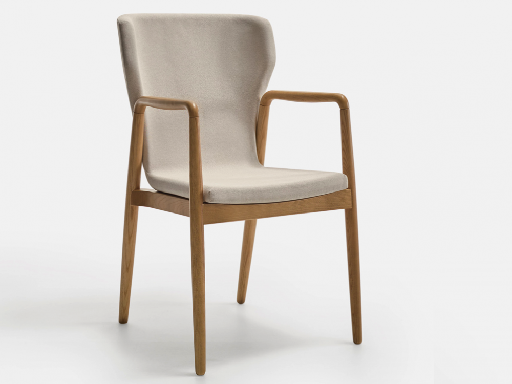 Respaldo ergonómico y asiento mullido en la butaca Níes Beltá Frajumar