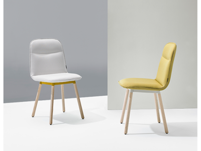 Silla tapizada con patas de madera Köln Mobliberica - 2