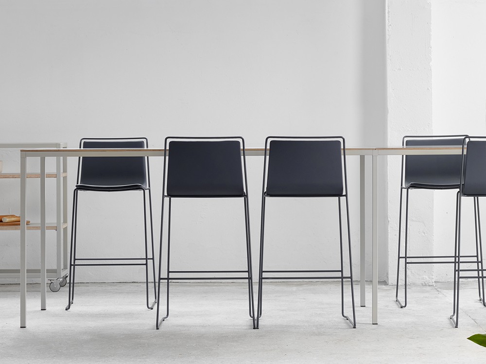 Taburete Alo tapizado en piel sintética Ondarreta - 2