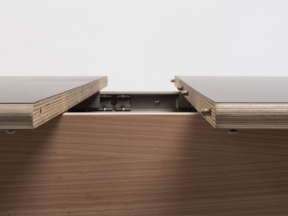 Mesa de comedor ovalada Mikado