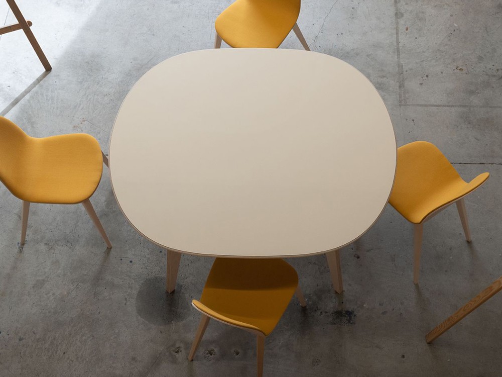 Mesa de comedor ovalada Mikado Ondarreta - 1