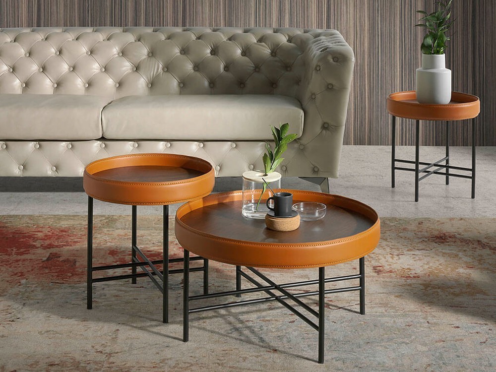 Mesa de centro de nogal con aro de cuero y pies de acero 2058 de Ángel Cerdá
