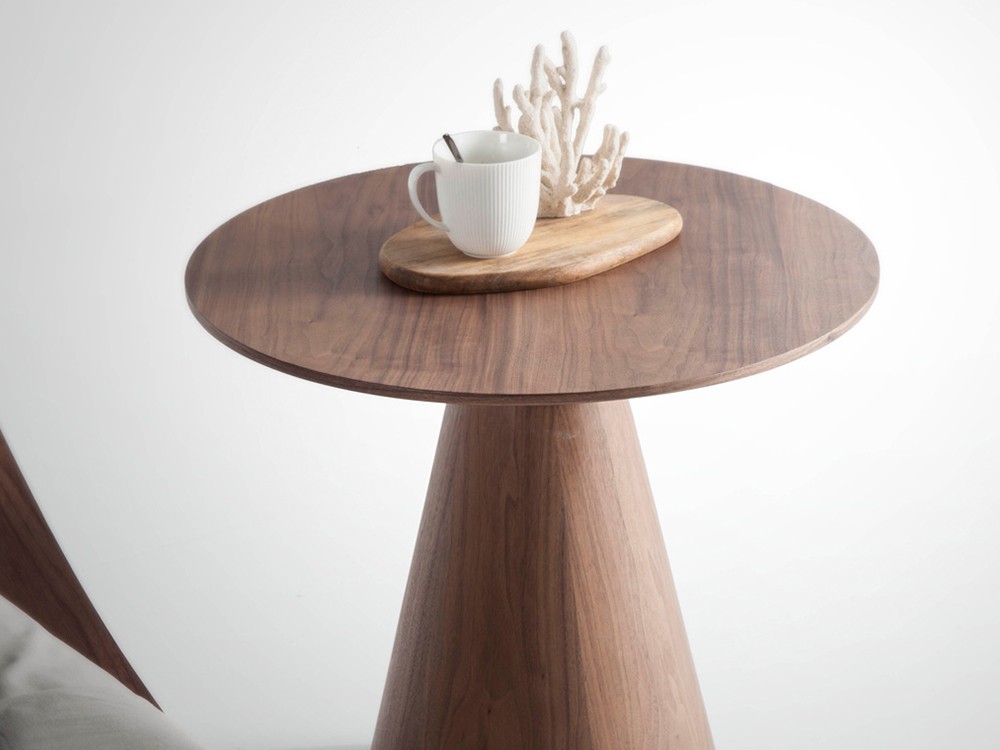 Mesa auxiliar redonda chapada en nogal Ángel Cerdá 2043 Ángel Cerdá - 2