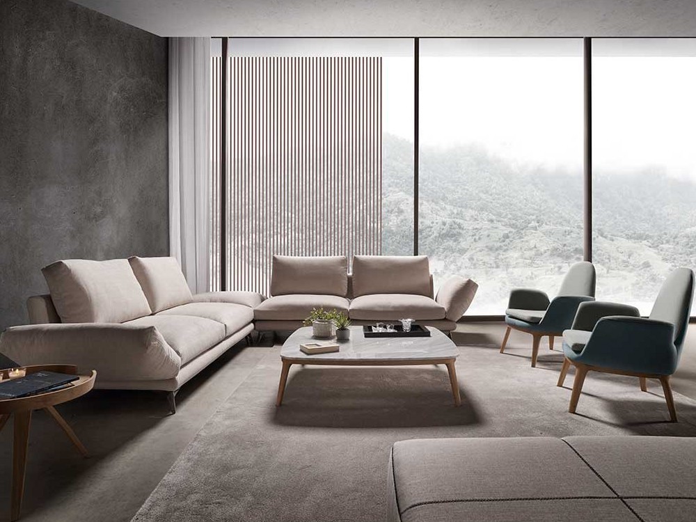 Even combina mármol y madera en una pieza icónica. Disponible en varios acabados y medidas personalizables.